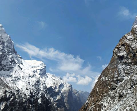 gunung di Papua ini ternyata puncaknya dilapisi salju Google Earth
