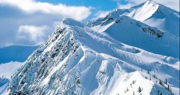 gunung di Papua ini ternyata puncaknya dilapisi salju Google Earth