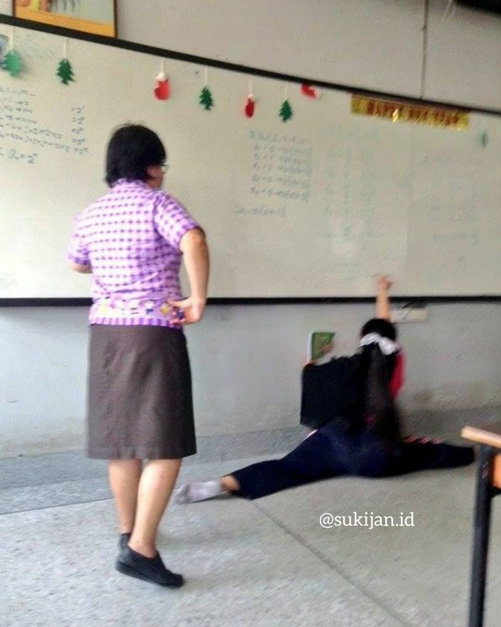 posisi duduk ini cuma cewek yang paham © berbagai sumber posisi duduk ini cuma cewek yang paham © berbagai sumber
