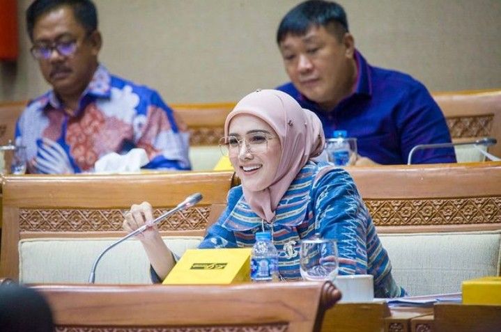 gaya Mulan Jameela di keseharian © Instagram