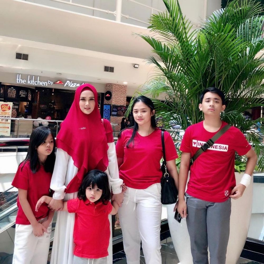 gaya Mulan Jameela di keseharian © Instagram