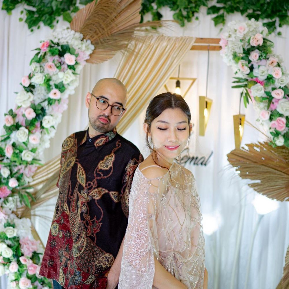 lamaran komika Kemal Palevi dan Novita Yumi © 2022 Instagram lamaran komika Kemal Palevi dan Novita Yumi © 2022 Instagram