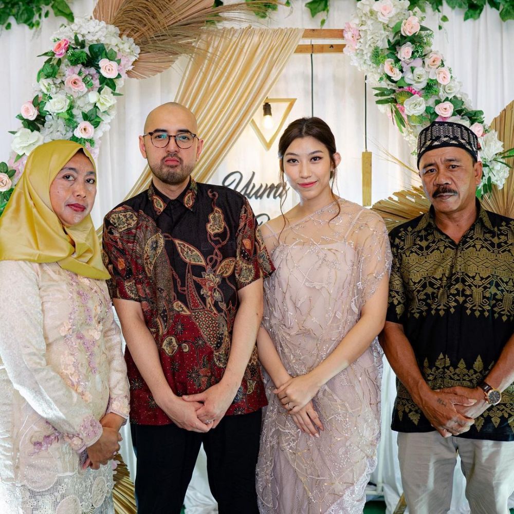 lamaran komika Kemal Palevi dan Novita Yumi © 2022 Instagram lamaran komika Kemal Palevi dan Novita Yumi © 2022 Instagram