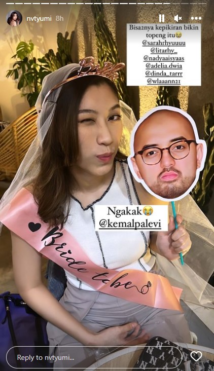 lamaran komika Kemal Palevi dan Novita Yumi © 2022 Instagram lamaran komika Kemal Palevi dan Novita Yumi © 2022 Instagram