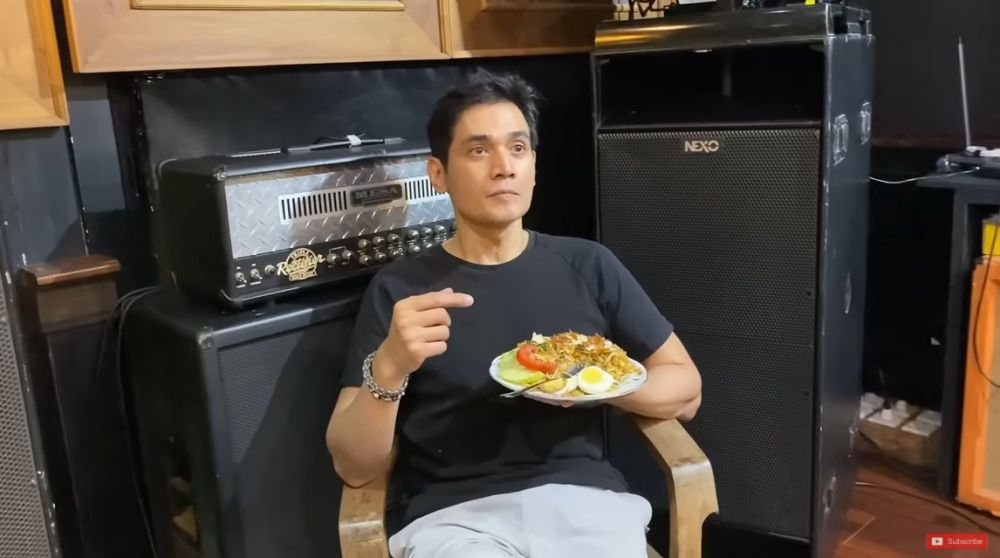 10 Makanan dihindari Tyo Nugros eks drummer Dewa 19, bantu jaga kulit sehat & kencang di usia 52 tahun