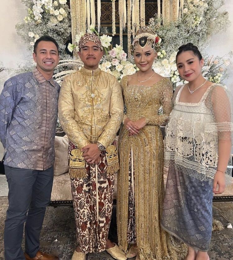 gaya seleb hadiri kondangan dikritik © instagram gaya seleb hadiri kondangan dikritik © instagram