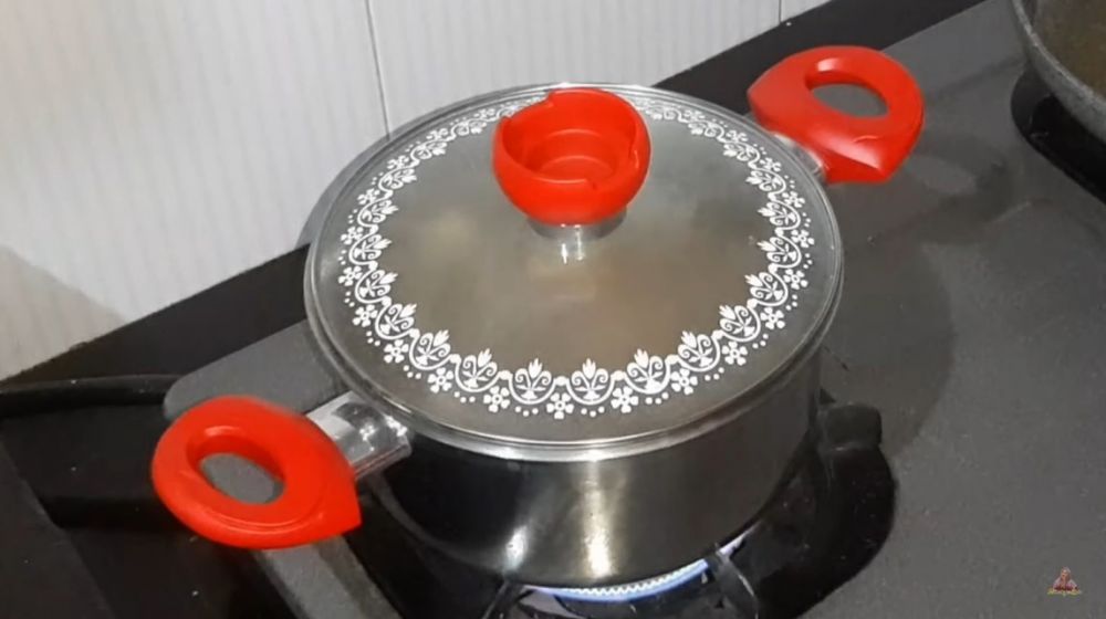 Cara merebus hati sapi ini efektif basmi bau amis dan sisa darah di bagian dalamnya