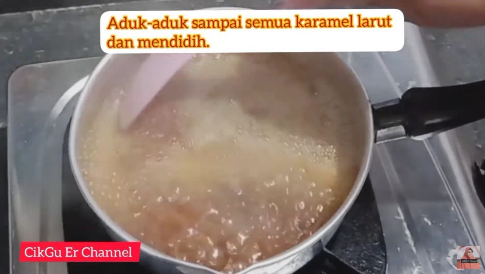 7 Cara membuat gula karamel cair untuk bolu sarang semut supaya tidak pahit dan warnanya cantik