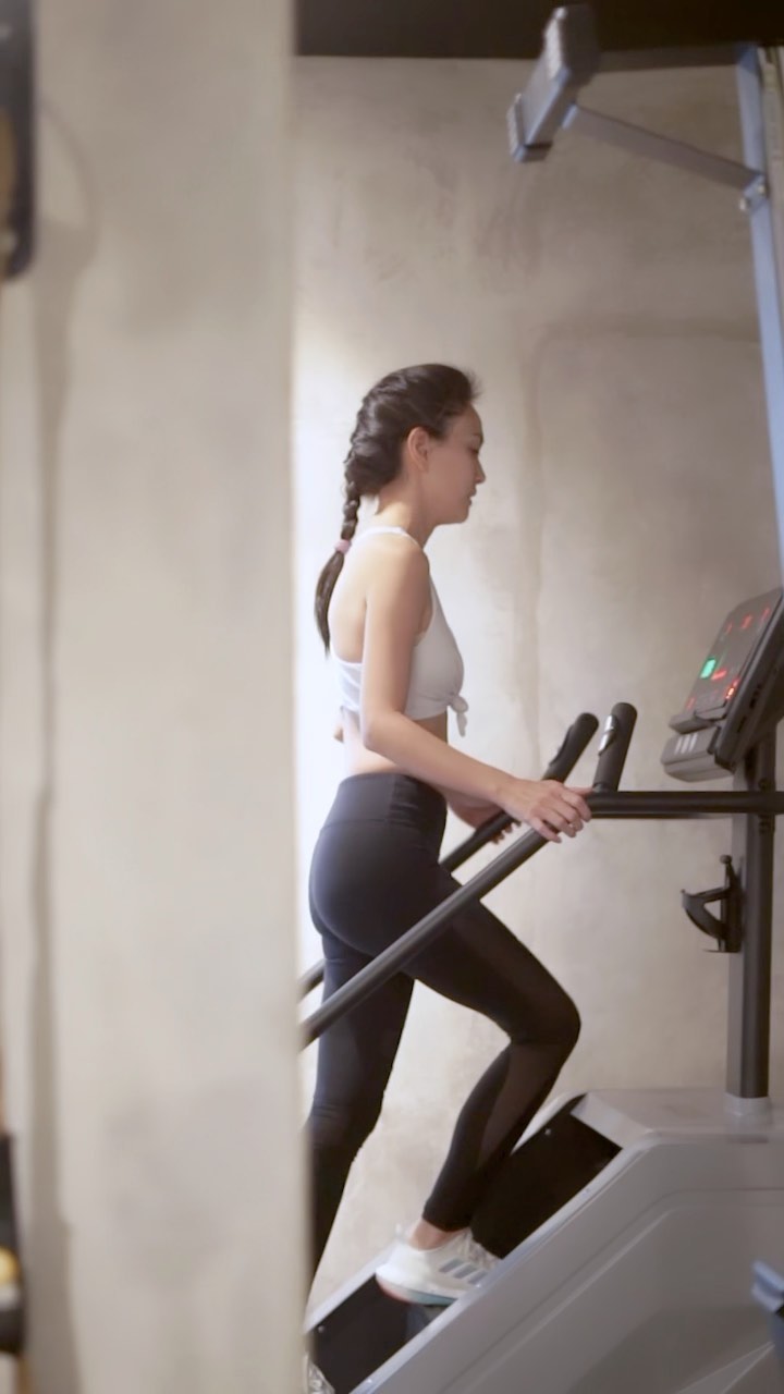 potret terbaru kekasih eross di video klip © berbagai sumber potret terbaru kekasih eross di video klip © berbagai sumber