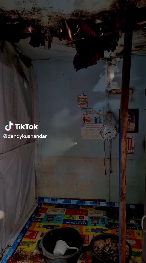 renovasi rumah reyot jadi modern © TikTok/@dendykusnandar
