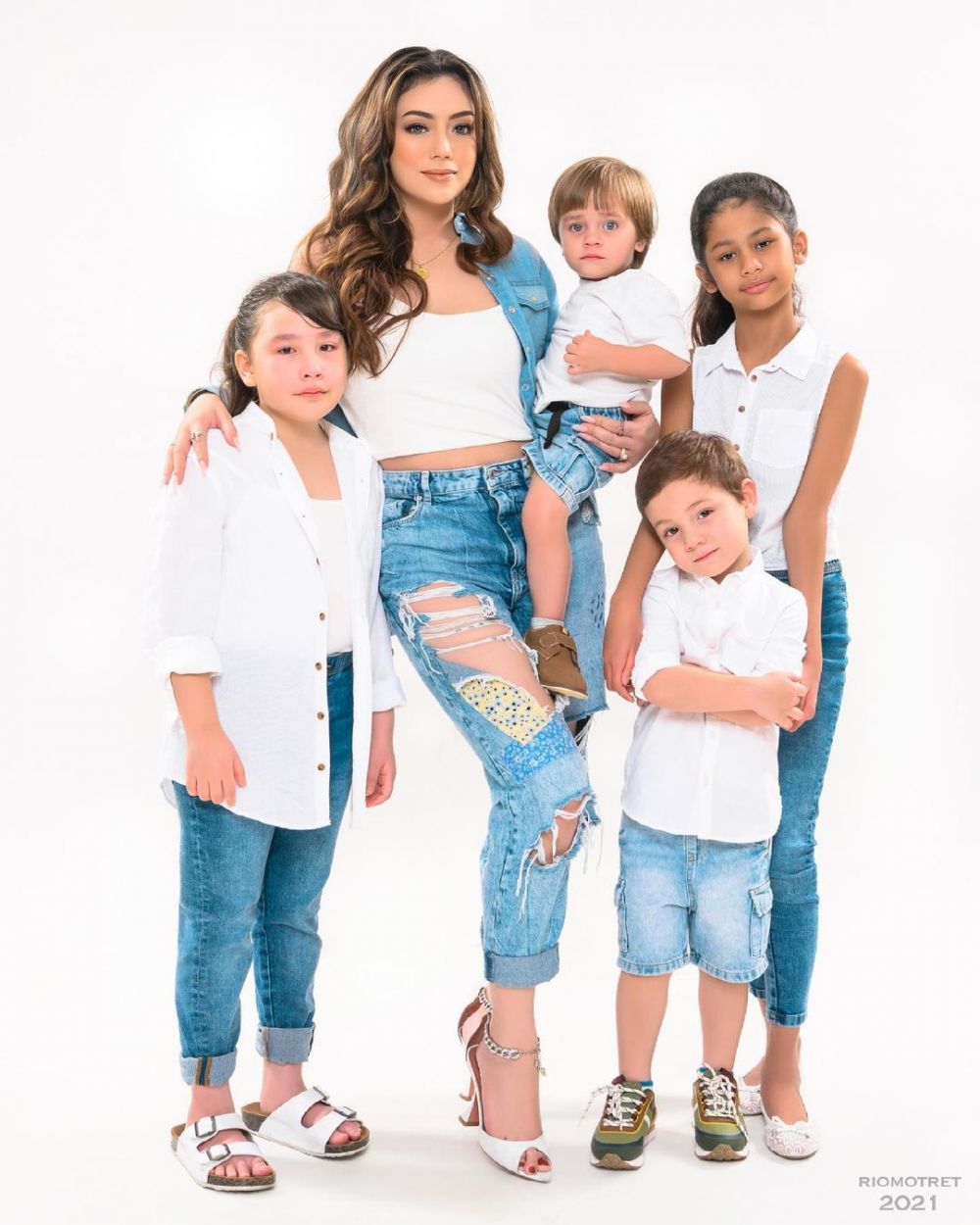 deretan seleb buktikan banyak anak tak membuat cepat tua © berbagai sumber