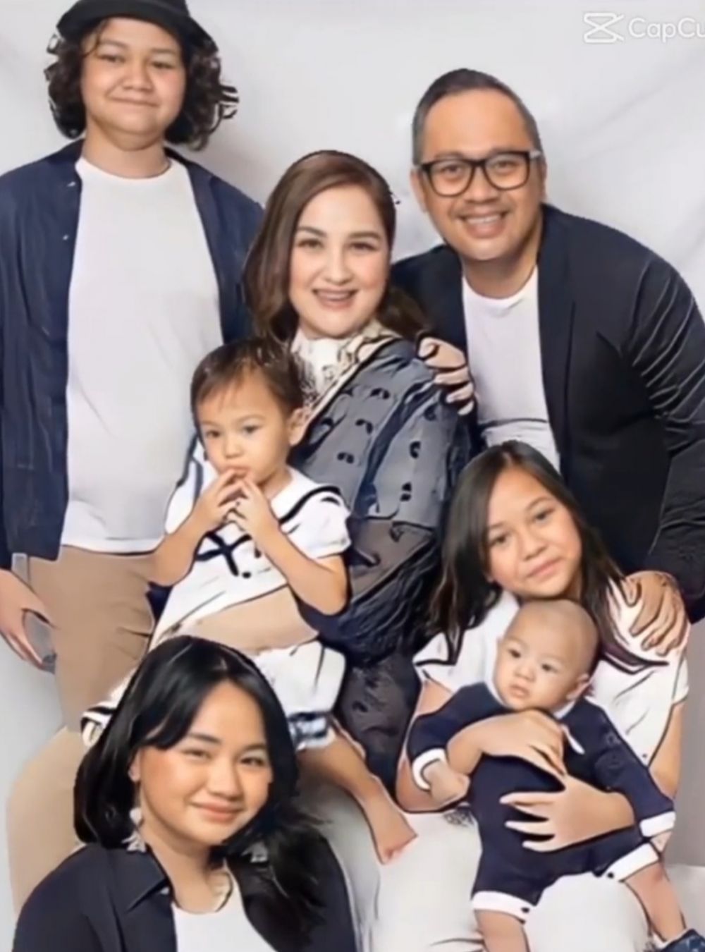 seleb dikaruniai lebih dari 5 anak © 2023 berbagai sumber seleb dikaruniai lebih dari 5 anak © 2023 berbagai sumber