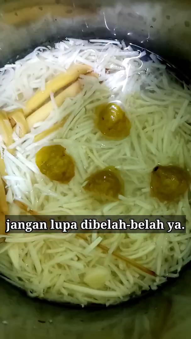 Cuma butuh 2 bahan dapur dan sekali perebusan, ini cara ampuh hilangkan bau pesing pada rebung