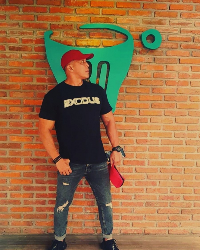 suami Asri Welas di Suami-Suami Takut Istri © berbagai sumber