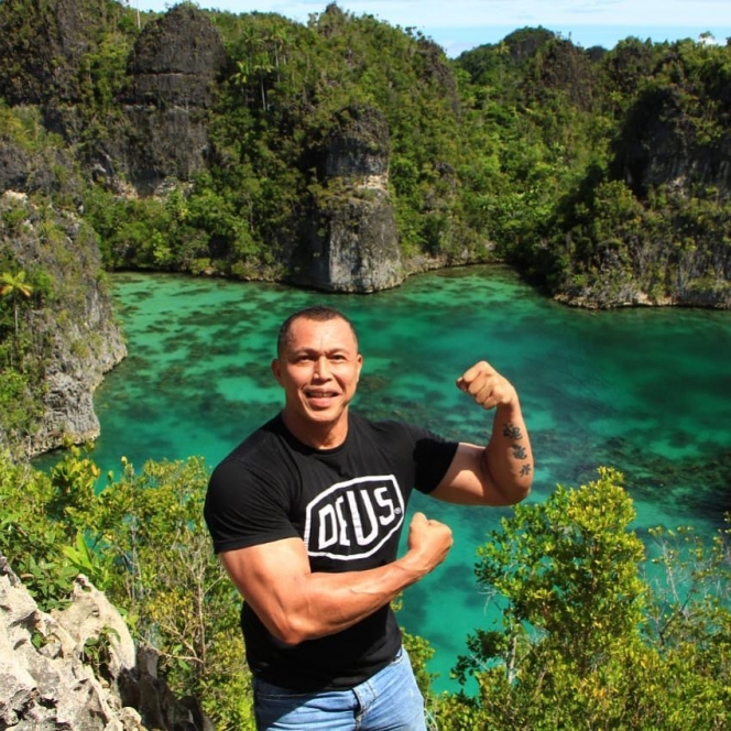 suami Asri Welas di Suami-Suami Takut Istri © berbagai sumber