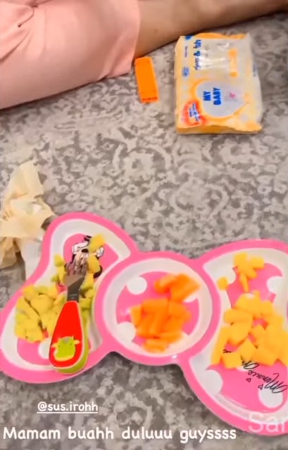 10 Finger food Ameena anak Aurel Hermansyah, bantu dukung tumbuh kembang