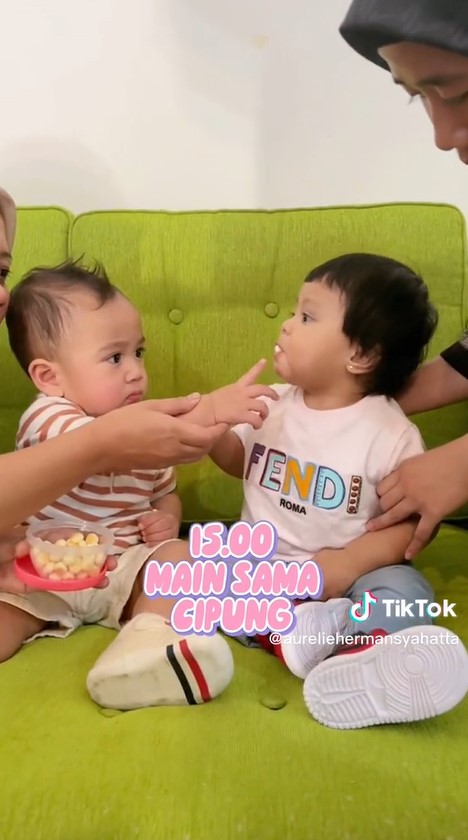 10 Finger food Ameena anak Aurel Hermansyah, bantu dukung tumbuh kembang