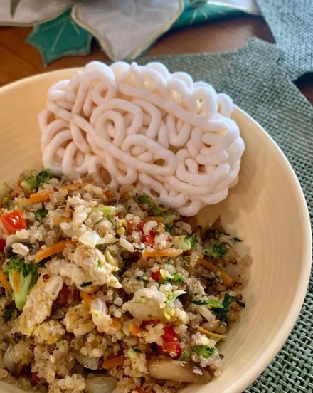 10 Kreasi masakan Shirley Malinton pemeran polwan di Warkop DKI, praktis dan lezat