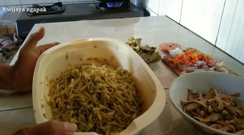 Trik merebus bunga pepaya ini efektif hilangkan rasa pahit