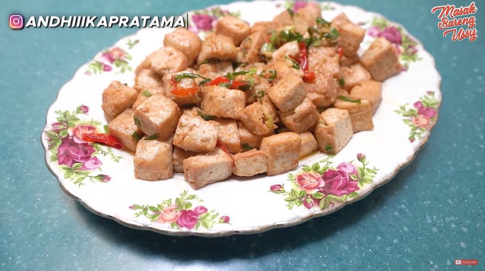 11 Masakan lauk sehari-hari Ussy Sulistiawaty ini enak, bumbunya nggak ribet, dan antibosan