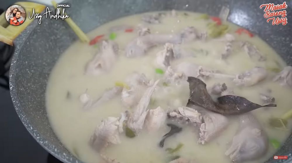 11 Masakan lauk sehari-hari Ussy Sulistiawaty ini enak, bumbunya nggak ribet, dan antibosan