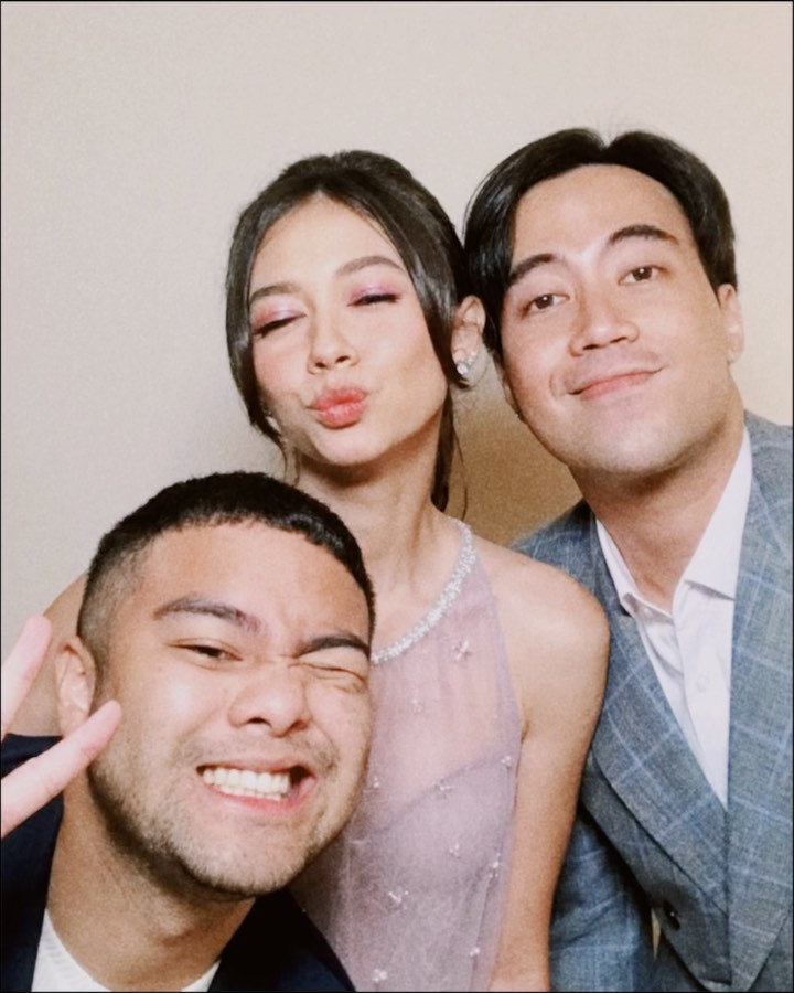 seleb hadiri kondangan tanpa pasangan © instagram