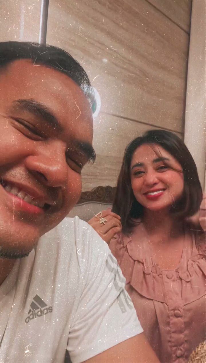 6 Perjalanan cinta Dewi Perssik © 2023 brilio.net 6 Perjalanan cinta Dewi Perssik © 2023 brilio.net