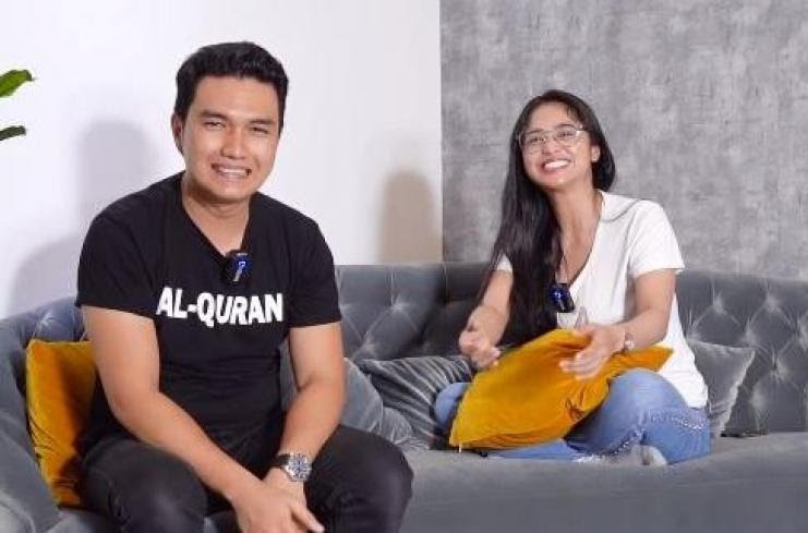 6 Perjalanan cinta Dewi Perssik © 2023 brilio.net 6 Perjalanan cinta Dewi Perssik © 2023 brilio.net