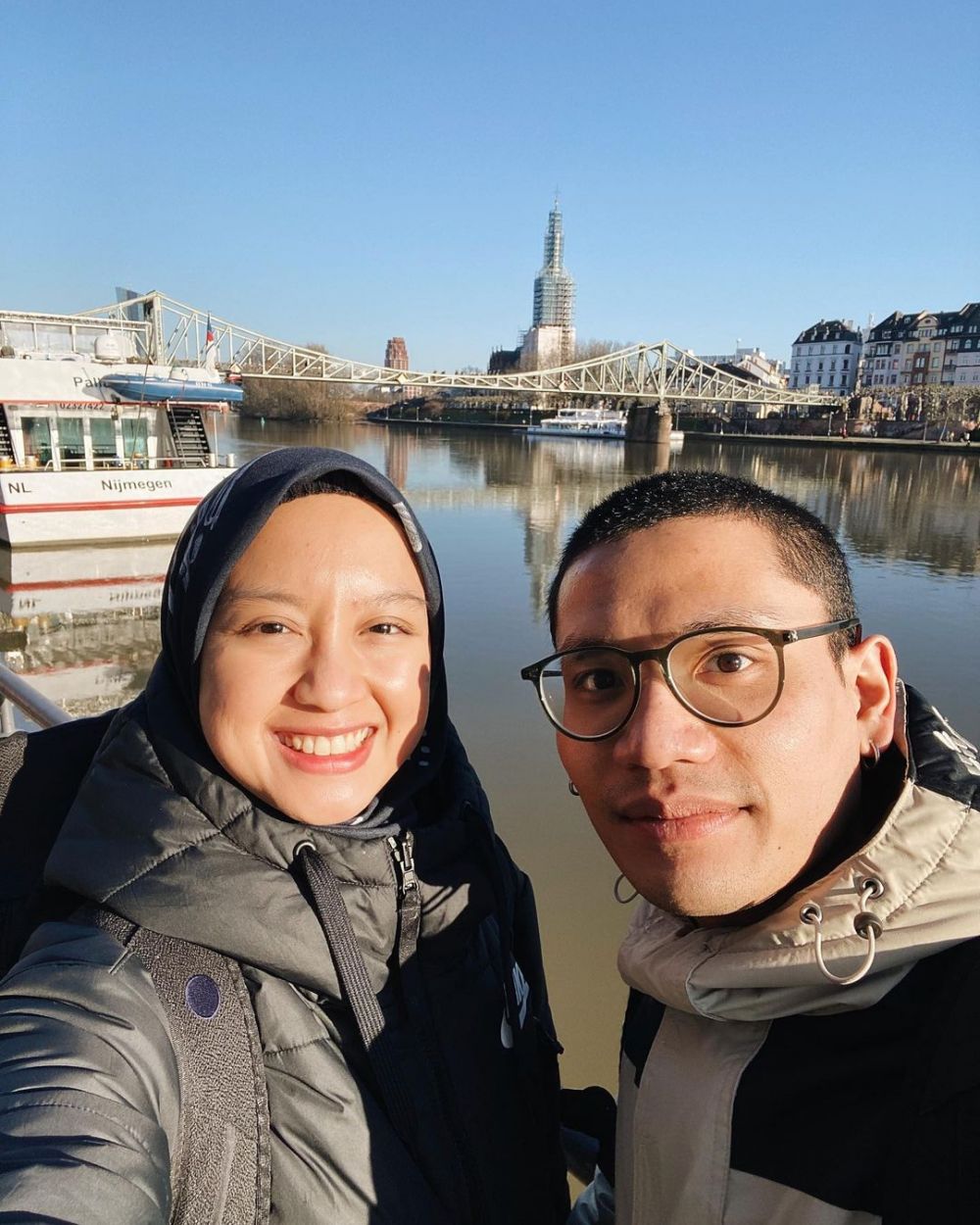 potret mesra gita savitri dan paul partohap © berbagai sumber potret mesra gita savitri dan paul partohap © berbagai sumber