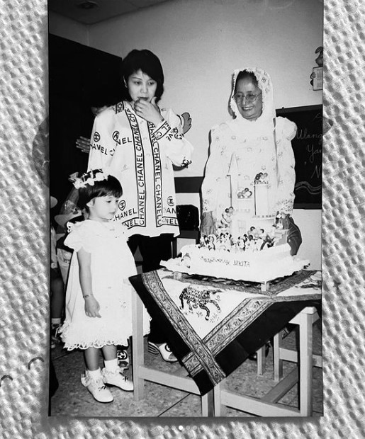 baju sang ibunda Nikita Willy bikin salah fokus © 2023 brilio.net baju sang ibunda Nikita Willy bikin salah fokus © 2023 brilio.net