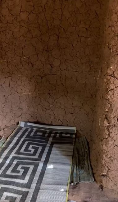 Traveler Indonesia ini review masjid tanah liat di Uganda Berbagai sumber