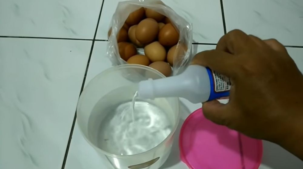 Cuma butuh dua jam, begini 7 cara simpel membuat telur asin dari telur ayam