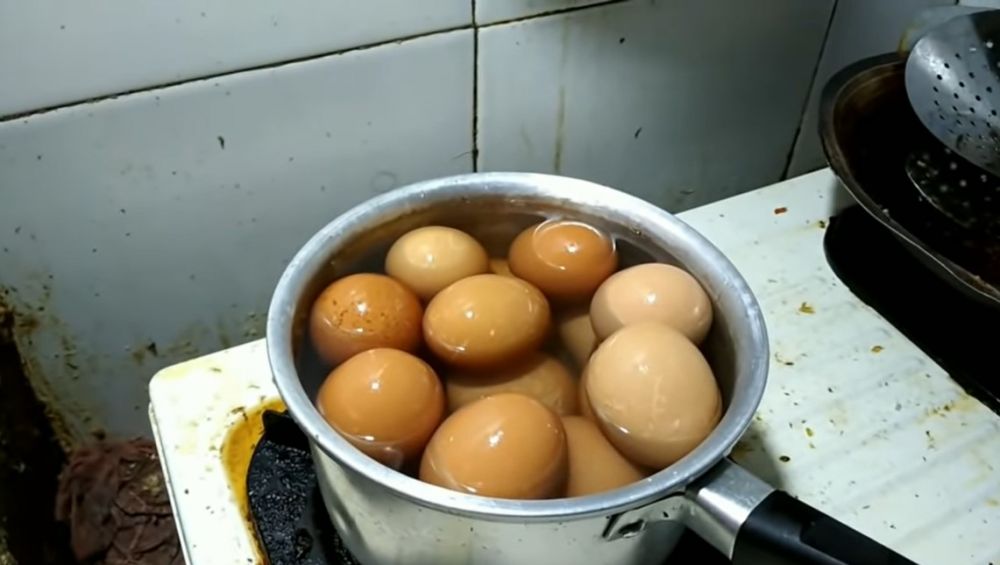 Cuma butuh dua jam, begini 7 cara simpel membuat telur asin dari telur ayam