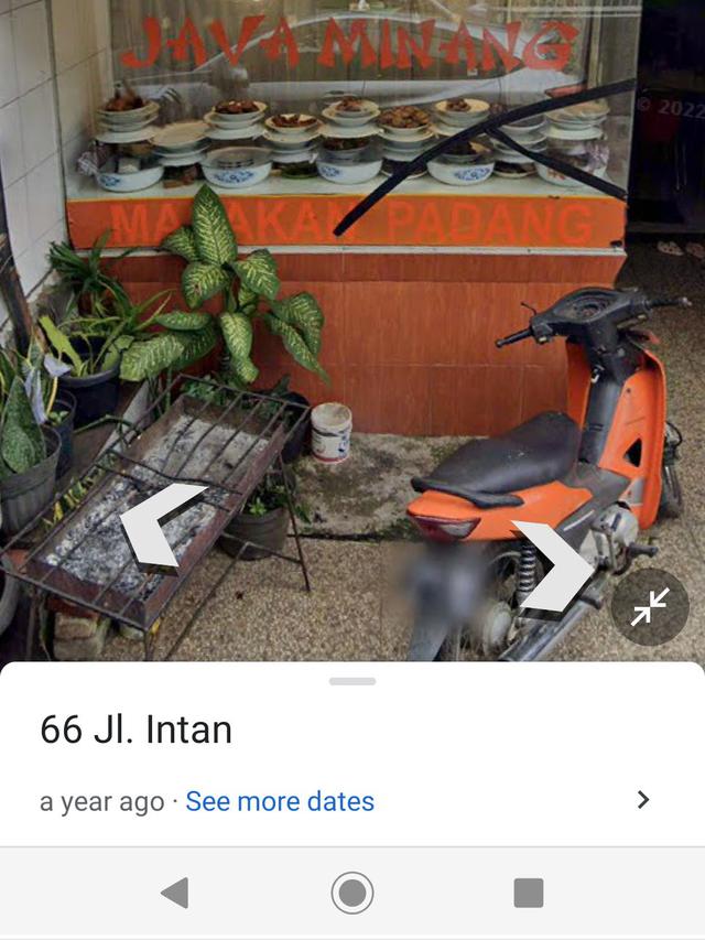 nama nyeleneh rumah makan padang © Berbagai sumber