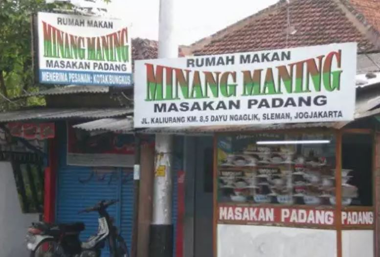nama nyeleneh rumah makan padang © Berbagai sumber