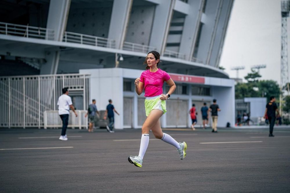 Nia Ramadhani lari maraton 21 kilometer © berbagai sumber Nia Ramadhani lari maraton 21 kilometer © berbagai sumber