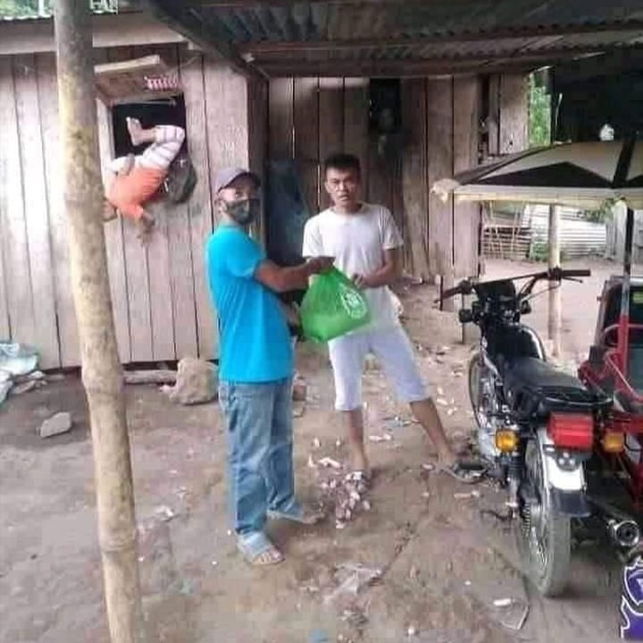 potret absurd ada yang janggal © berbagai sumber