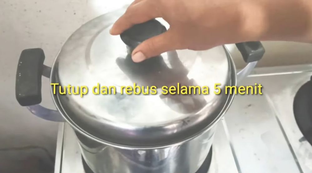 Cuma butuh 10 menit, begini cara merebus sagu mutiara hingga matang sempurna