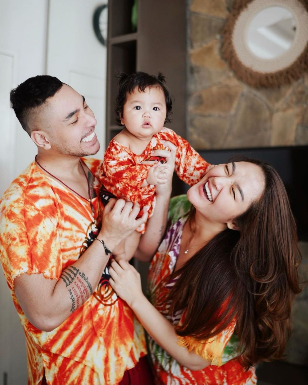  seleb melahirkan bayi besar berbagai sumber