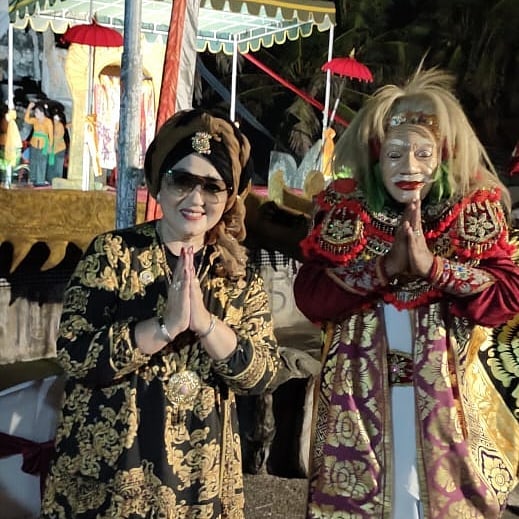 Pacar Kasino di film Warkop DKI IQ Jongkok kini jadi Ketum Parfi © 2023 brilio.net Pacar Kasino di film Warkop DKI IQ Jongkok kini jadi Ketum Parfi © 2023 brilio.net