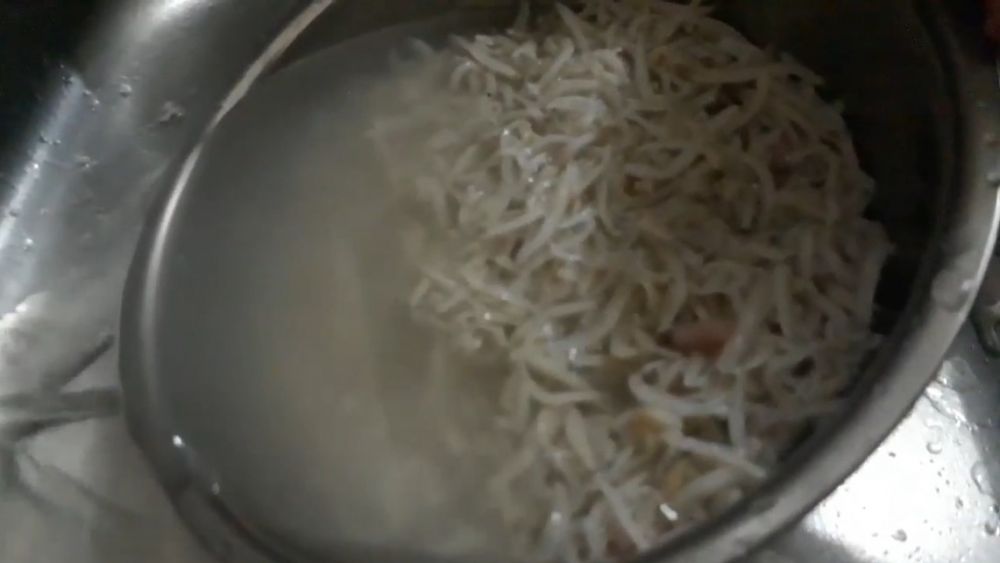 Cara menghilangkan pengawet dan bahan kimia pada ikan teri, mudah disontek