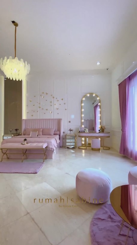 kamar Amora Lemos usai renovasi @ berbagai sumber