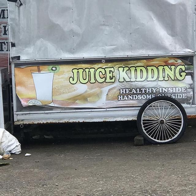 spanduk jualan minuman © 2023 brilio.net spanduk jualan minuman © 2023 brilio.net