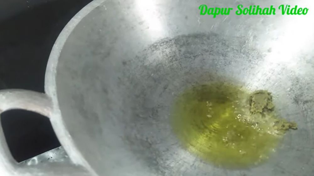 7 Cara simpel membuat kuah kaldu untuk mi ayam, lezat tanpa rebusan tulang