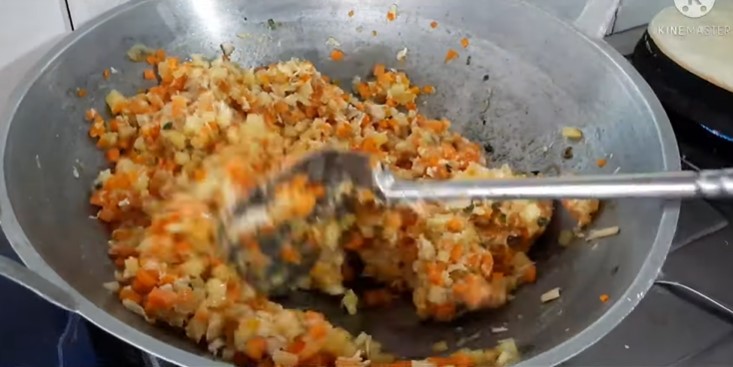 Trik masak isian pastel agar hasilnya tidak benyek maupun cepat basi, antigagal