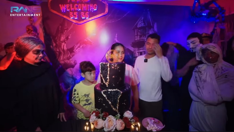 Hari lahir barengan, intip 10 potret detail kue ultah Raffi Ahmad dan Nagita Slavina yang elegan abis