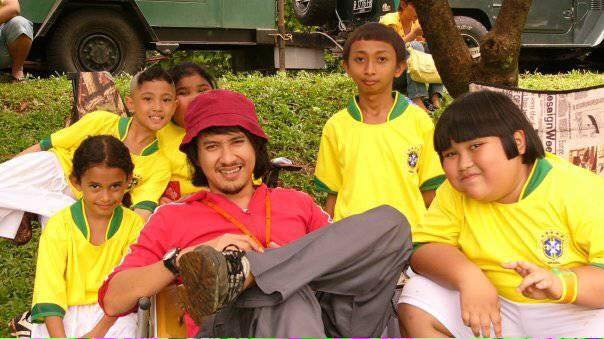 Mat Gondrong Ronaldowati Tommy Kaganangan  © berbagai sumber