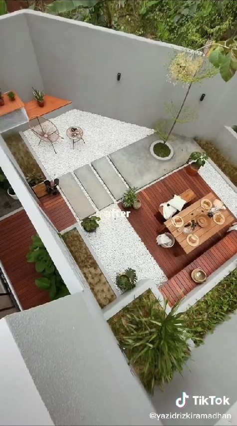 taman belakang ala coffee shop © TikTok/@yazidrizkiramadhan