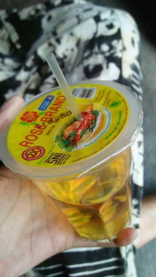 momen apes ketipu sama makanan © berbagai sumber