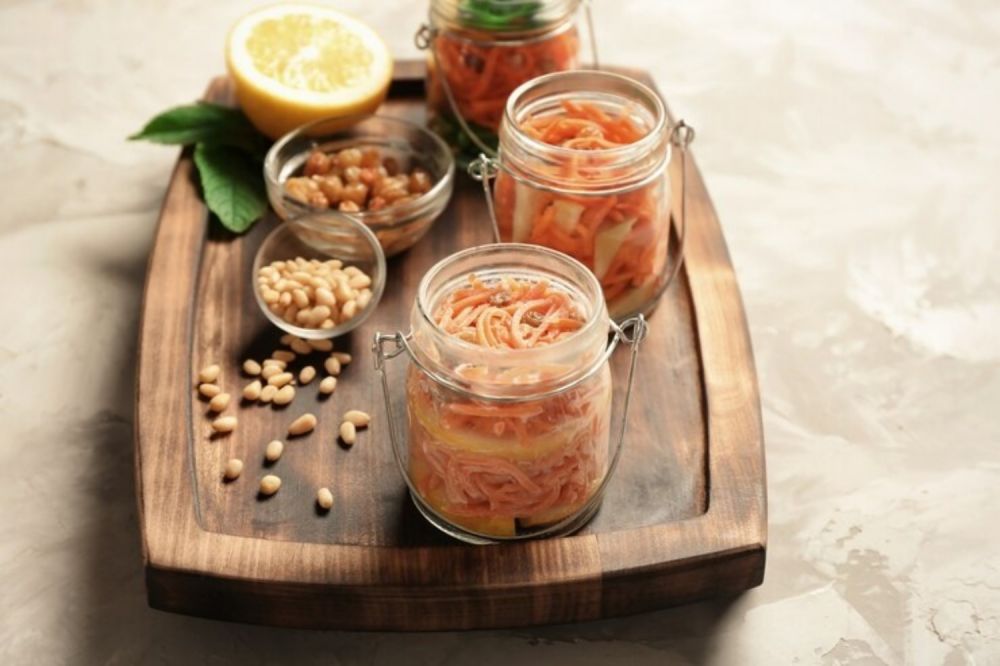 10 Manfaat kesehatan yang bisa kamu dapat dengan mengonsumsi makanan fermentasi, wajib dicoba nih